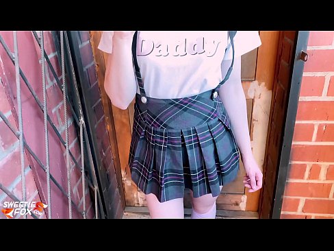 ❤️ Schoolgirl Sucks tagħha Dick profondament u fucks minflok klassijiet. Vidjow tas-sess f'mt.vanalize.ru